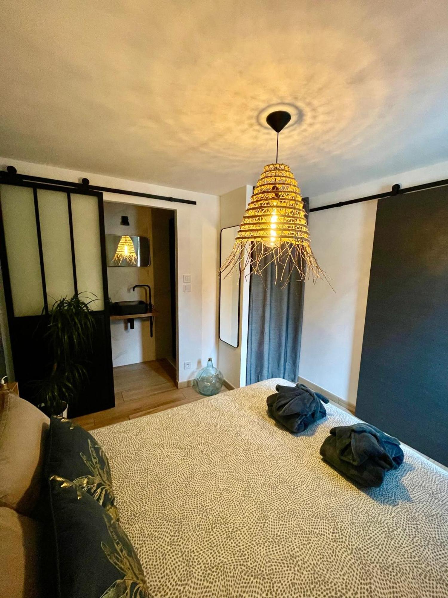 בנדול Villa Les Oliviers Spa Privatif מראה חיצוני תמונה